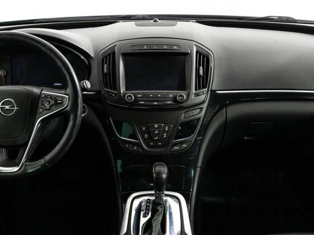 Opel Insignia с пробегом — 2014 год. Фото: #12