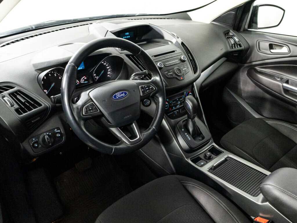 Ford Kuga с пробегом — 2018 год. Фото: #10