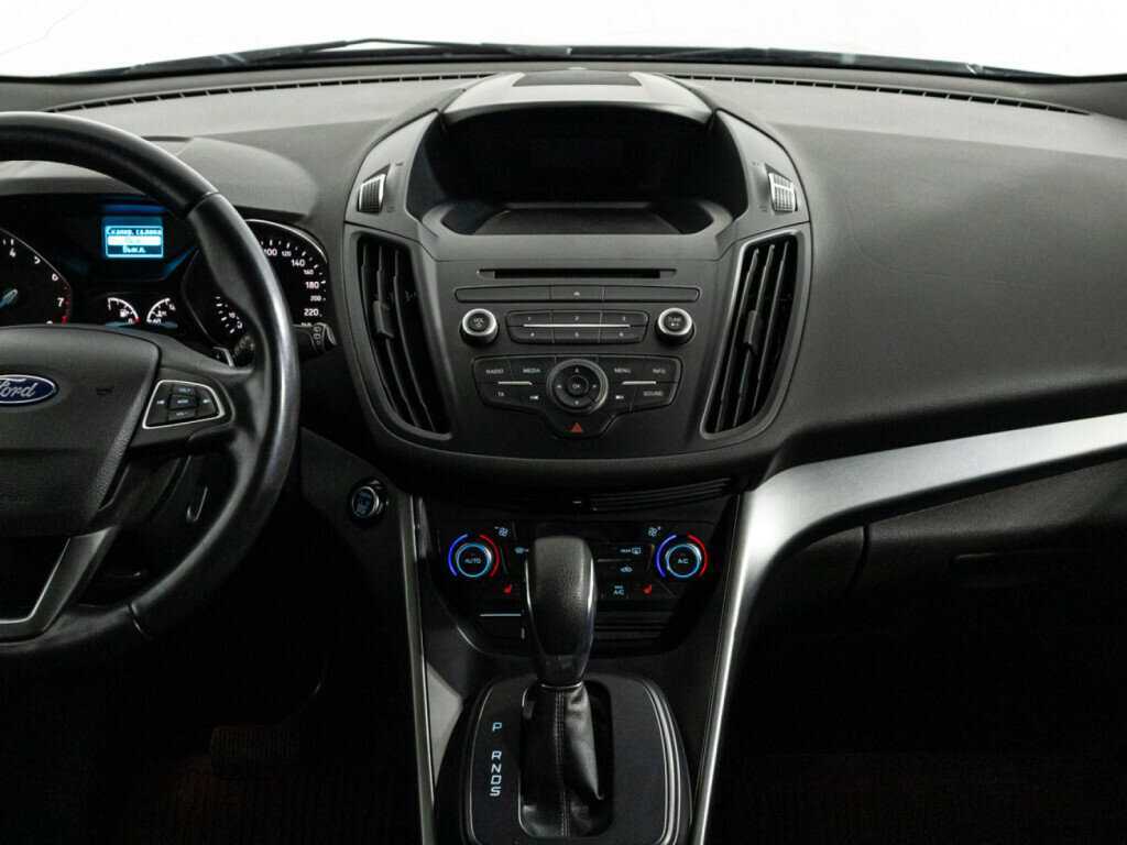 Ford Kuga с пробегом — 2018 год. Фото: #13