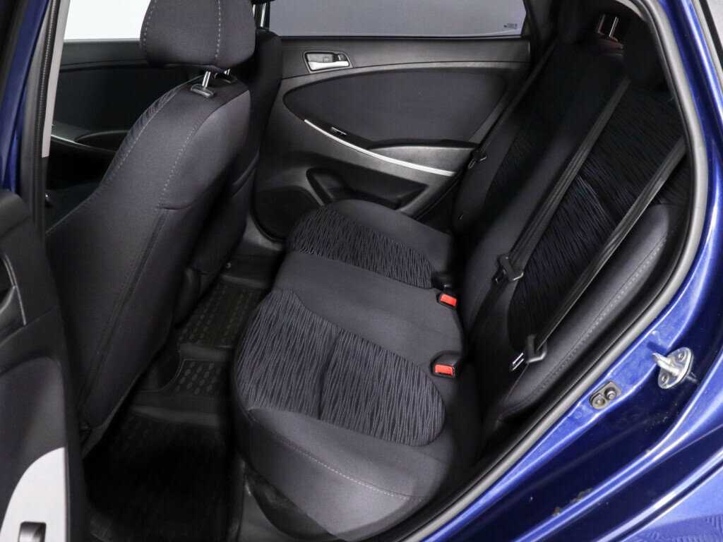 Hyundai Solaris с пробегом — 2015 год. Фото: #9