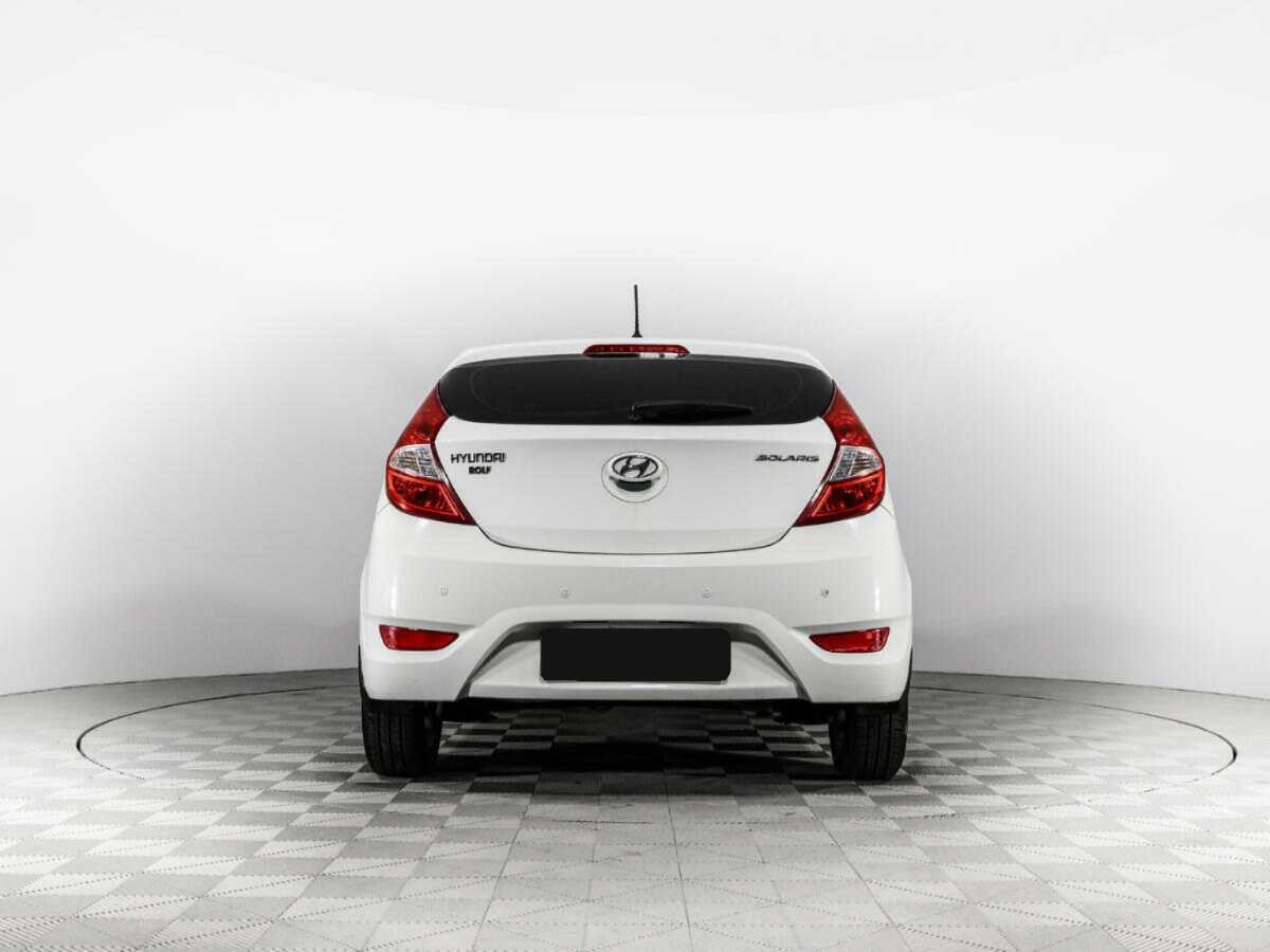 Hyundai Solaris с пробегом — 2014 год. Фото: #5