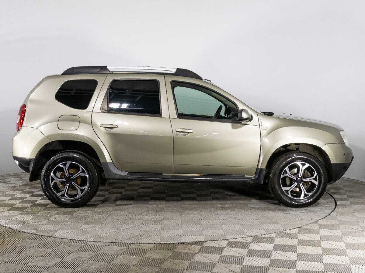 Renault Duster с пробегом — 2015 год. Фото: #3