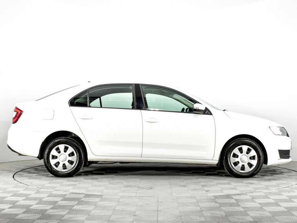 Skoda Rapid с пробегом — 2018 год. Фото: #3