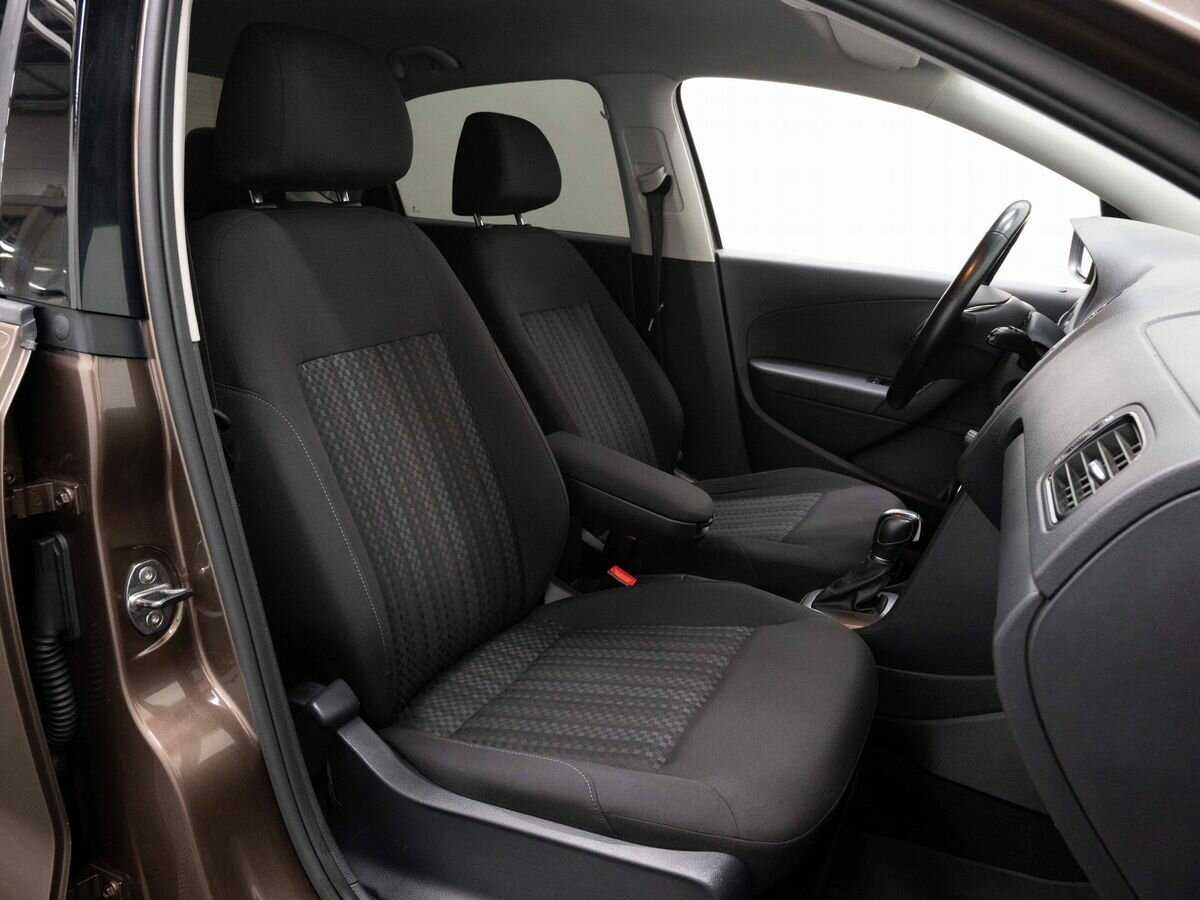 Volkswagen Polo с пробегом — 2016 год. Фото: #12