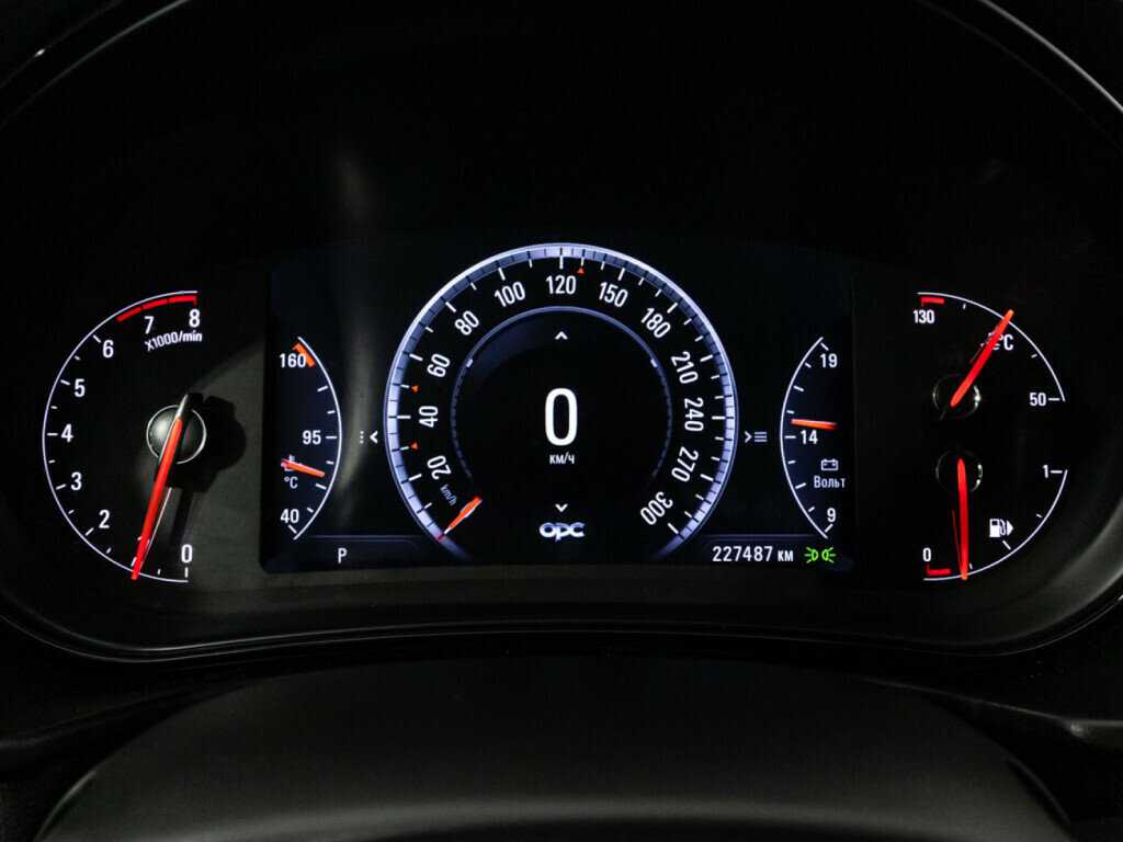 Opel Insignia с пробегом — 2014 год. Фото: #11