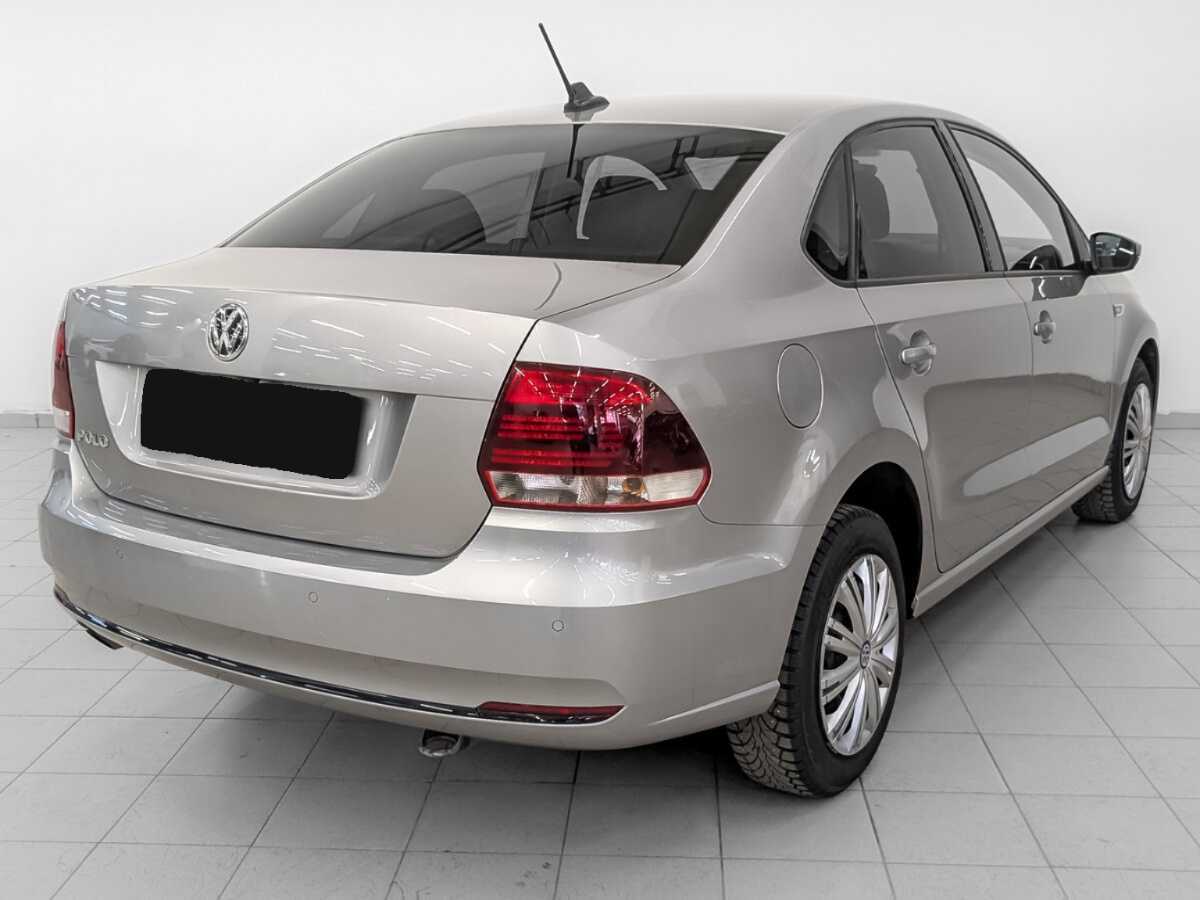 Volkswagen Polo с пробегом — 2018 год. Фото: #4