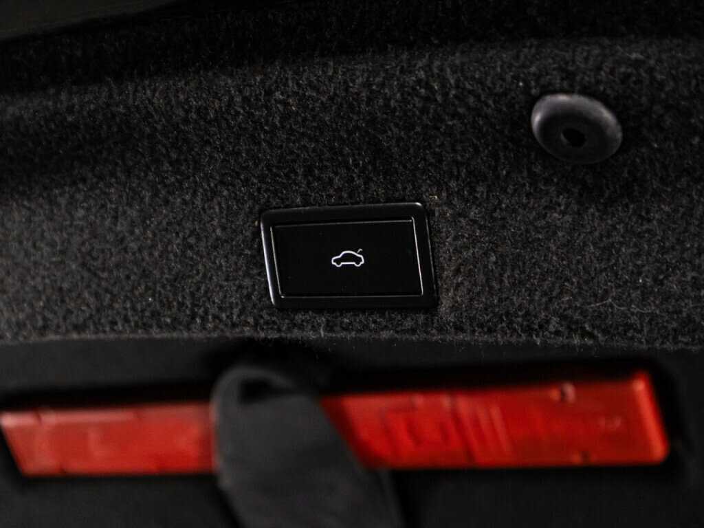 Volkswagen Passat с пробегом — 2016 год. Фото: #14