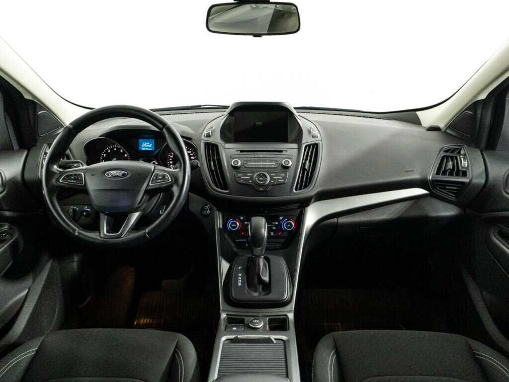 Ford Kuga с пробегом — 2017 год. Фото: #12
