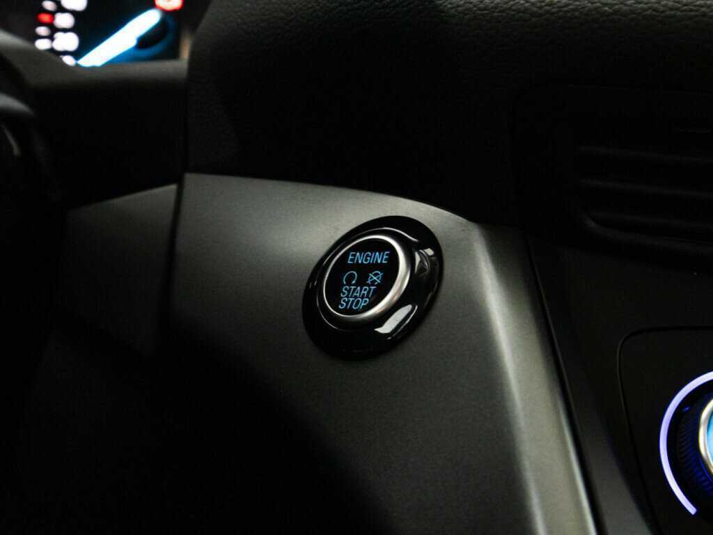 Ford Kuga с пробегом — 2017 год. Фото: #16