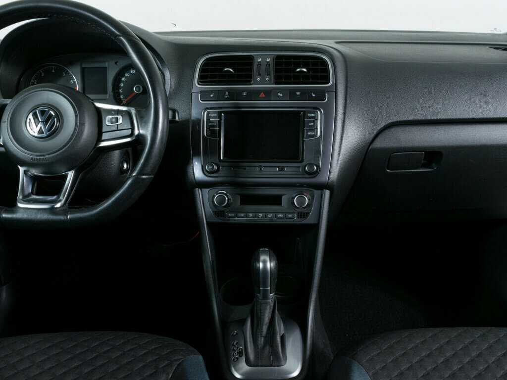 Volkswagen Polo с пробегом — 2019 год. Фото: #8