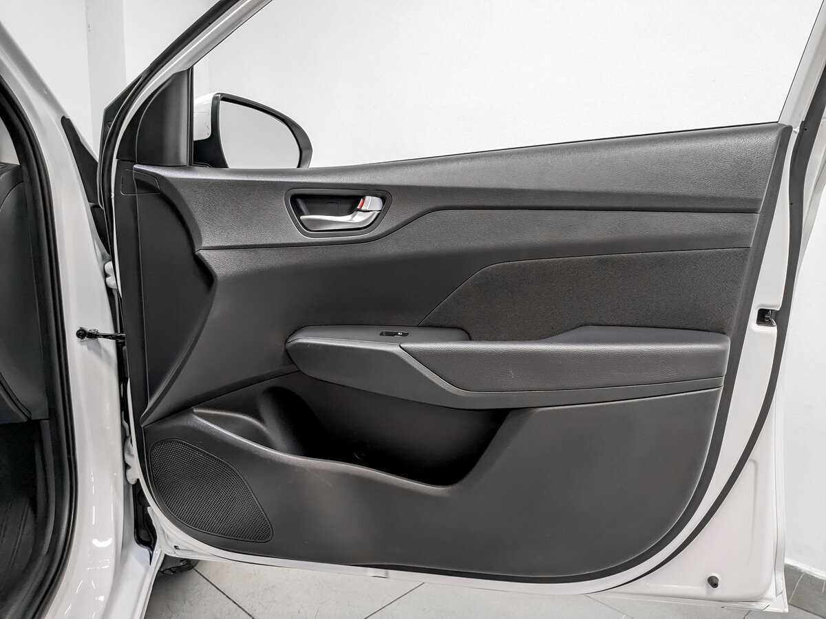 Hyundai Solaris с пробегом — 2021 год. Фото: #23