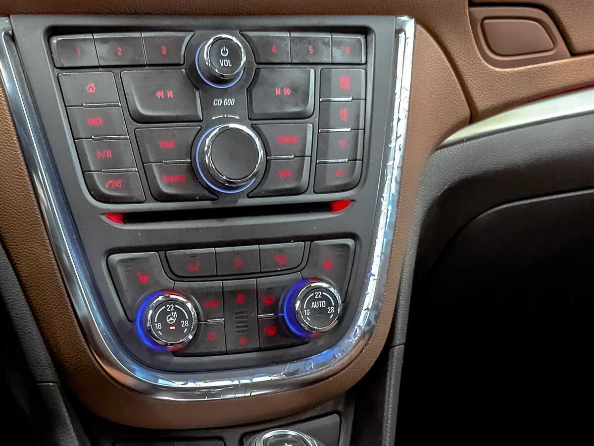 Opel Mokka с пробегом — 2014 год. Фото: #23