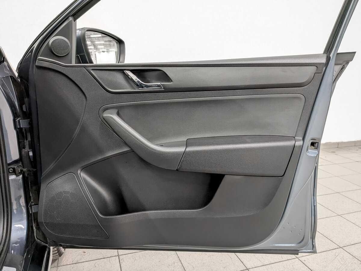 Skoda Rapid с пробегом — 2016 год. Фото: #21