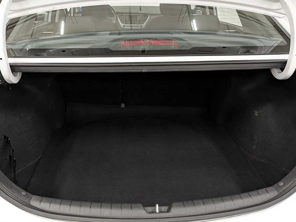 Hyundai Solaris с пробегом — 2017 год. Фото: #9