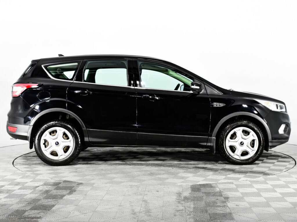Ford Kuga с пробегом — 2017 год. Фото: #3