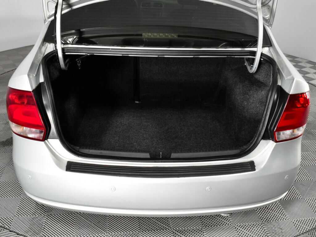 Volkswagen Polo с пробегом — 2015 год. Фото: #14