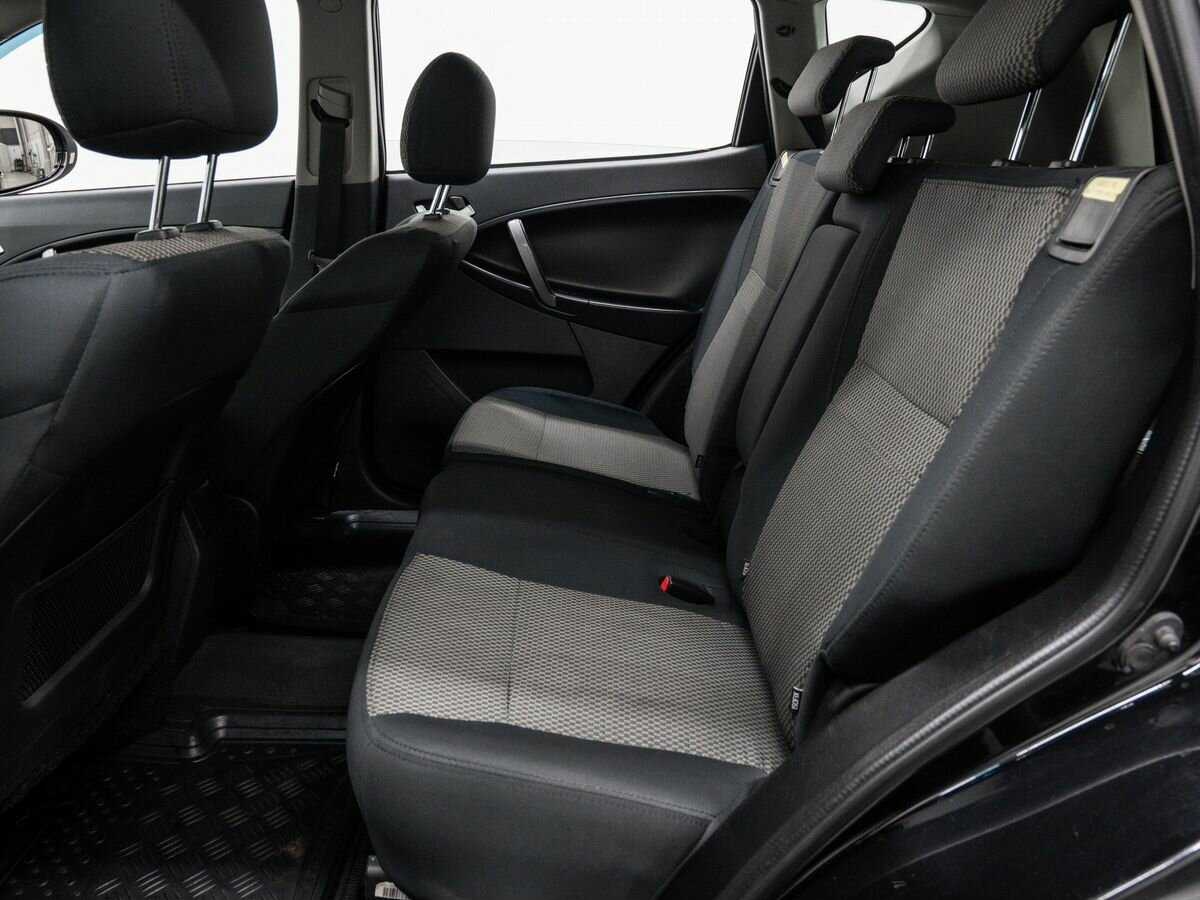 Geely Emgrand X7 с пробегом — 2015 год. Фото: #11