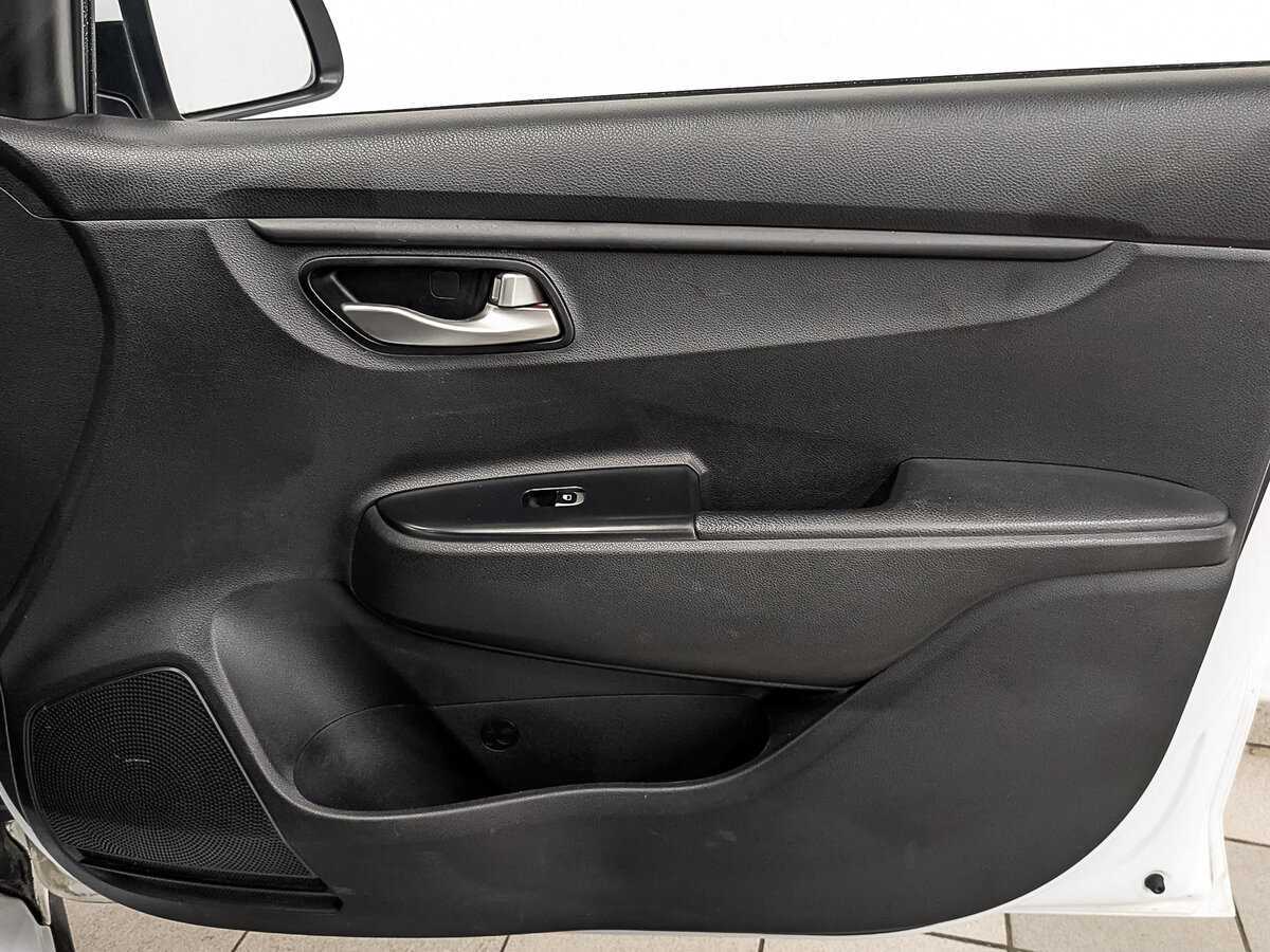 Kia Rio с пробегом — 2020 год. Фото: #22