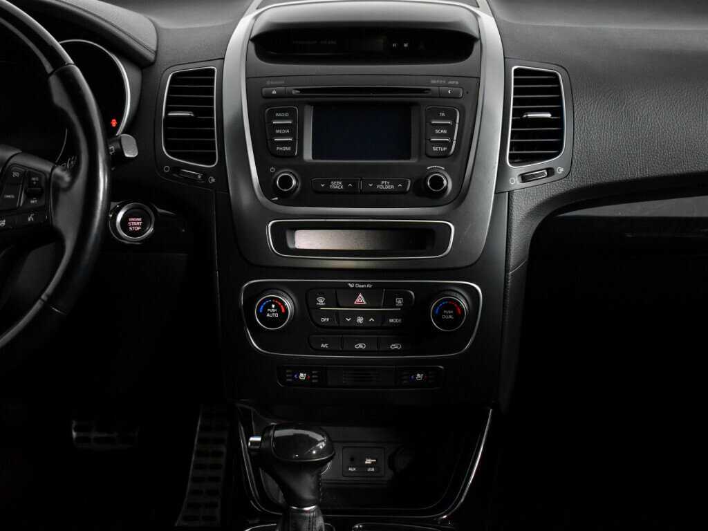 Kia Sorento с пробегом — 2017 год. Фото: #17