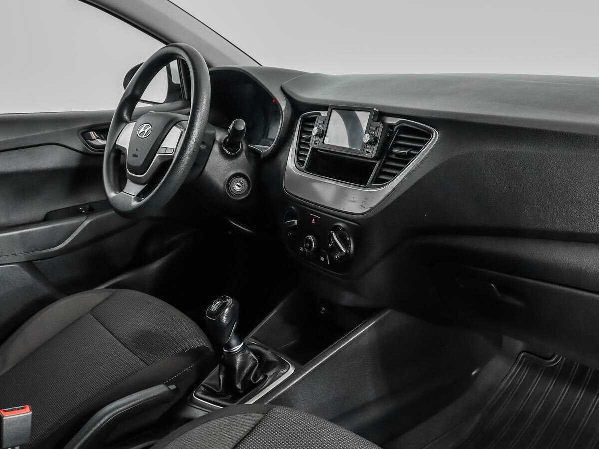 Hyundai Solaris с пробегом — 2018 год. Фото: #10