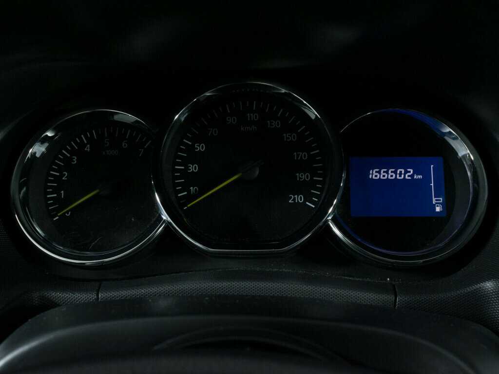 Renault Duster с пробегом — 2016 год. Фото: #10