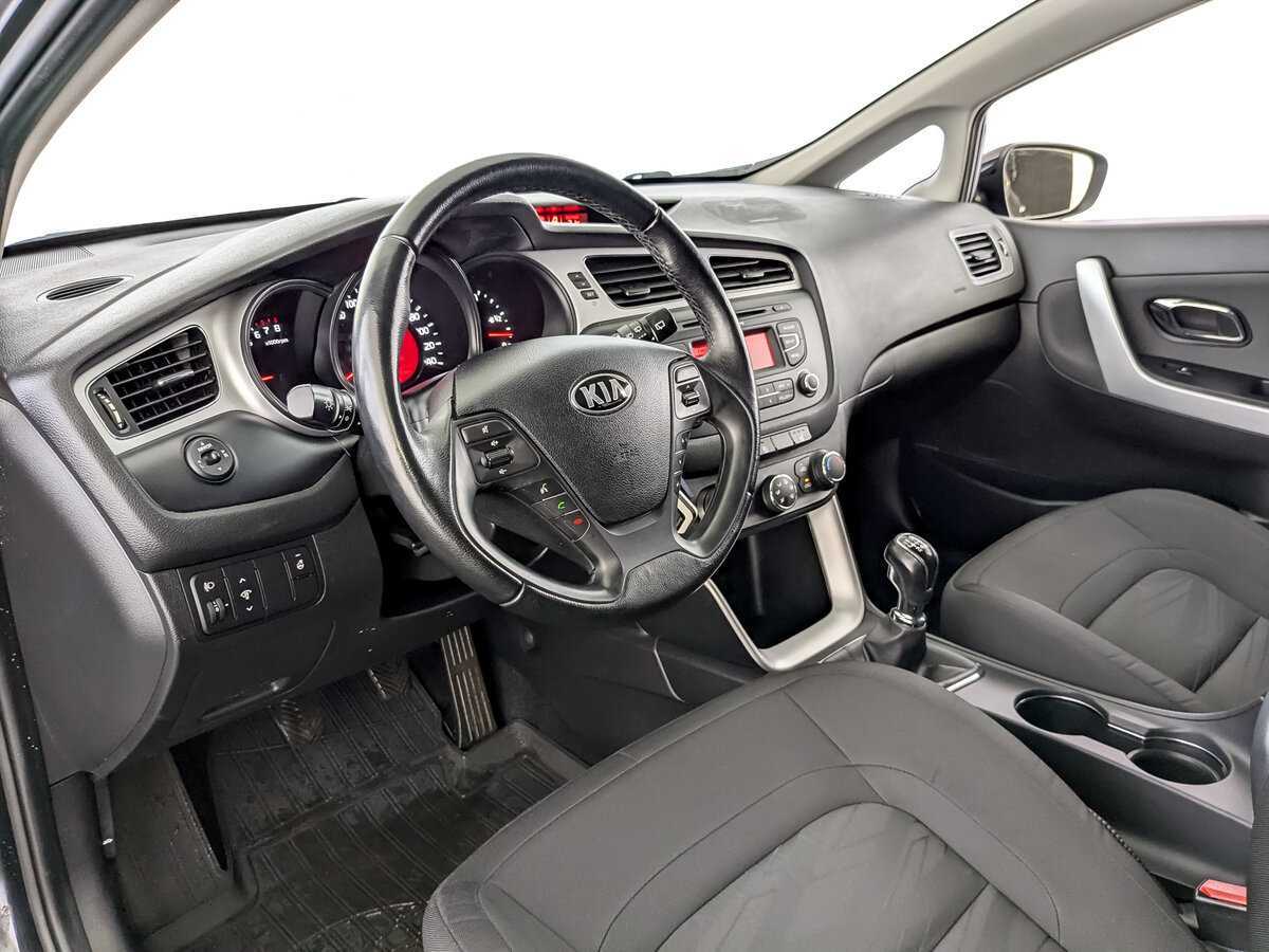 Kia Ceed с пробегом — 2014 год. Фото: #15