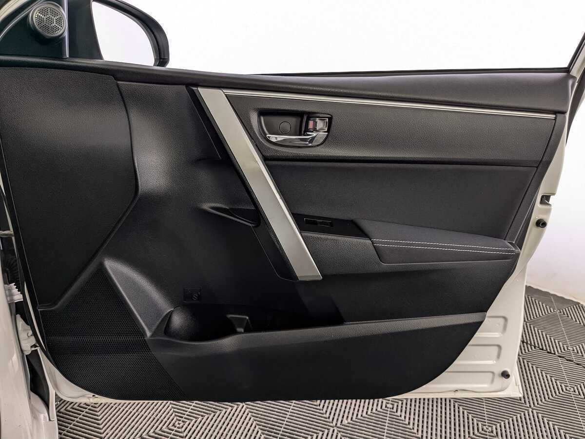 Toyota Corolla с пробегом — 2014 год. Фото: #22