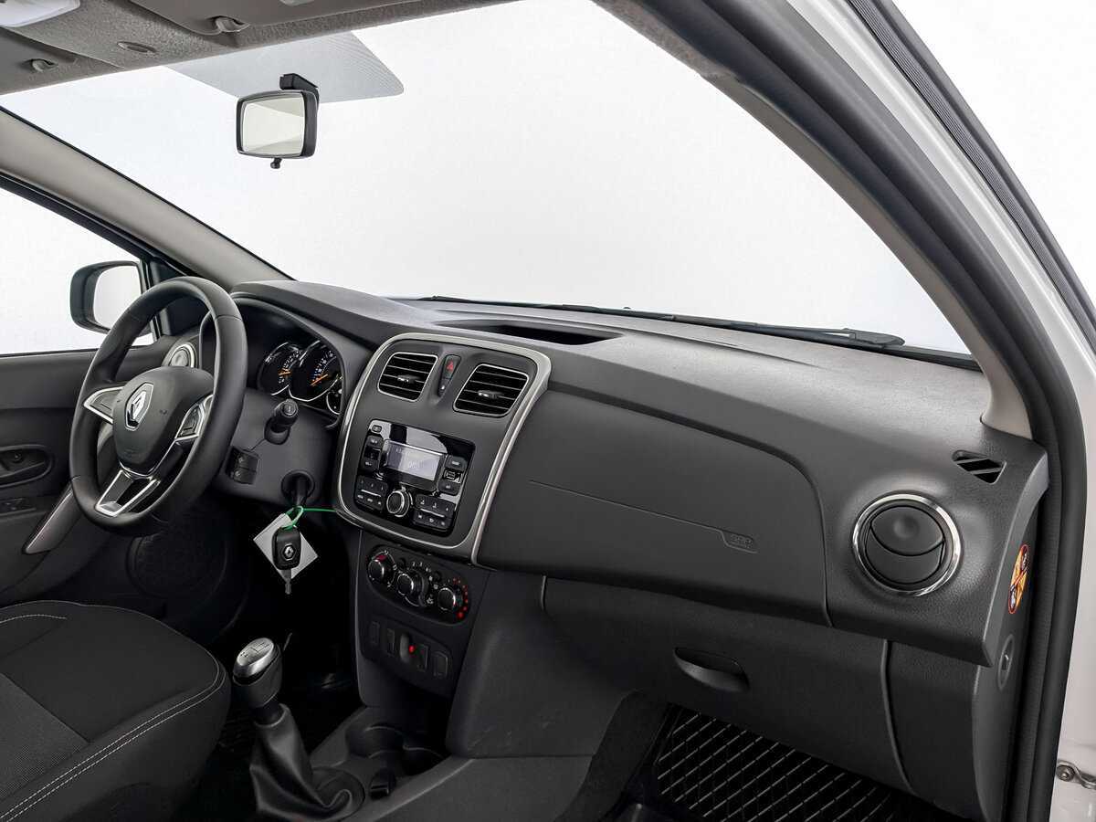 Renault Sandero с пробегом — 2021 год. Фото: #10