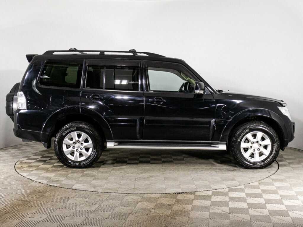 Mitsubishi Pajero с пробегом — 2013 год. Фото: #6