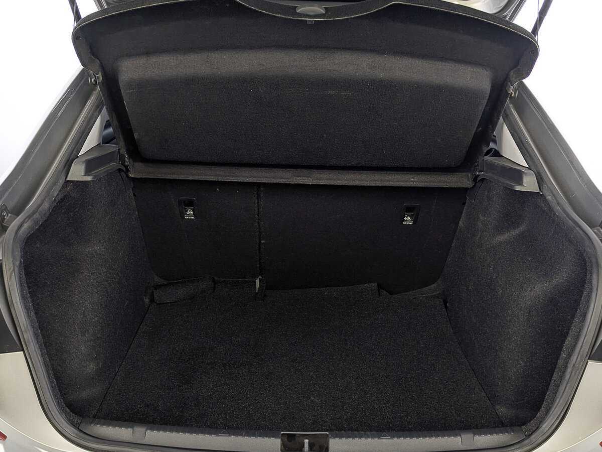 Volkswagen Polo с пробегом — 2021 год. Фото: #9