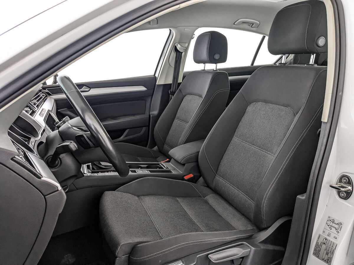 Volkswagen Passat с пробегом — 2019 год. Фото: #16
