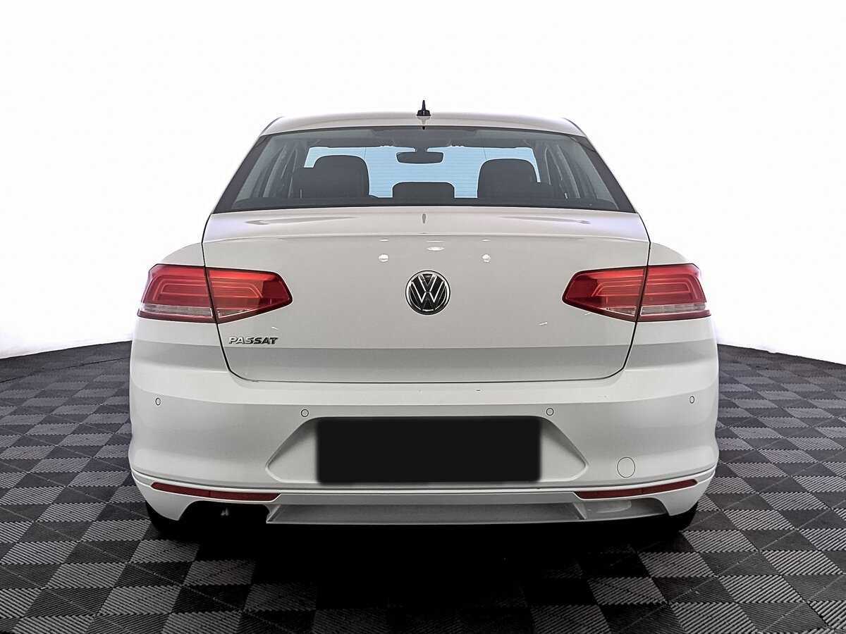 Volkswagen Passat с пробегом — 2019 год. Фото: #5