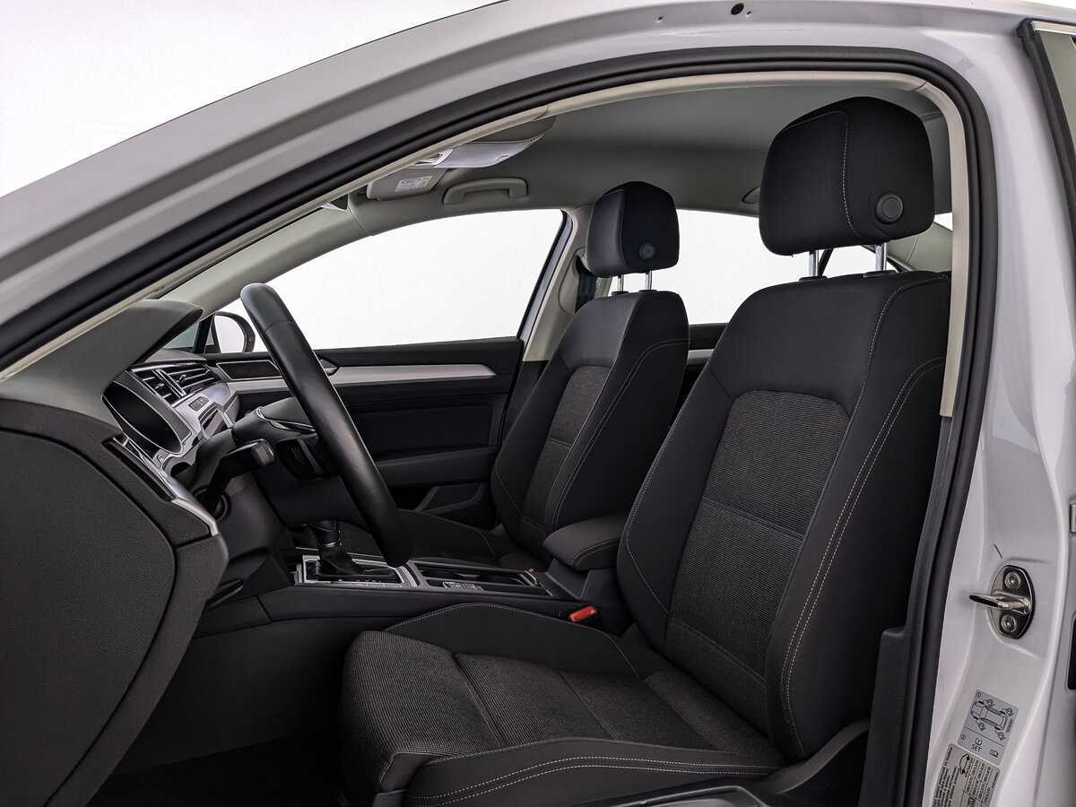 Volkswagen Passat с пробегом — 2019 год. Фото: #19