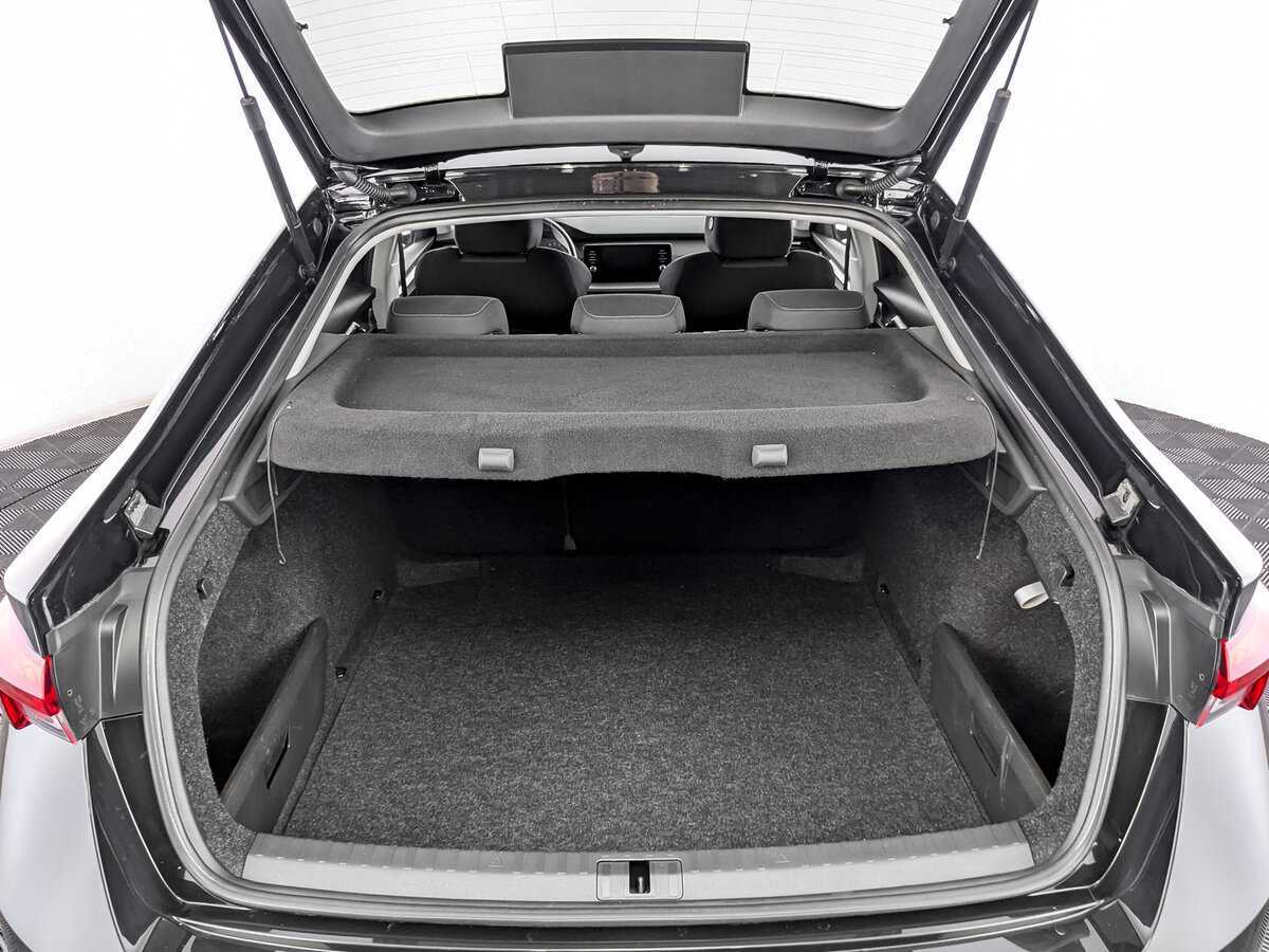 Skoda Octavia с пробегом — 2021 год. Фото: #9