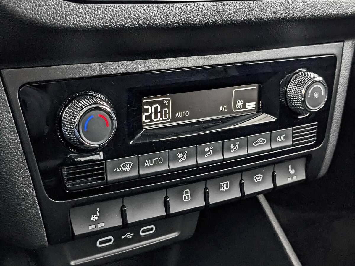 Skoda Rapid с пробегом — 2020 год. Фото: #19