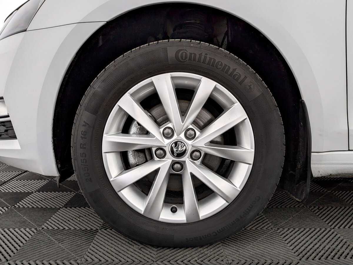 Skoda Octavia с пробегом — 2019 год. Фото: #17