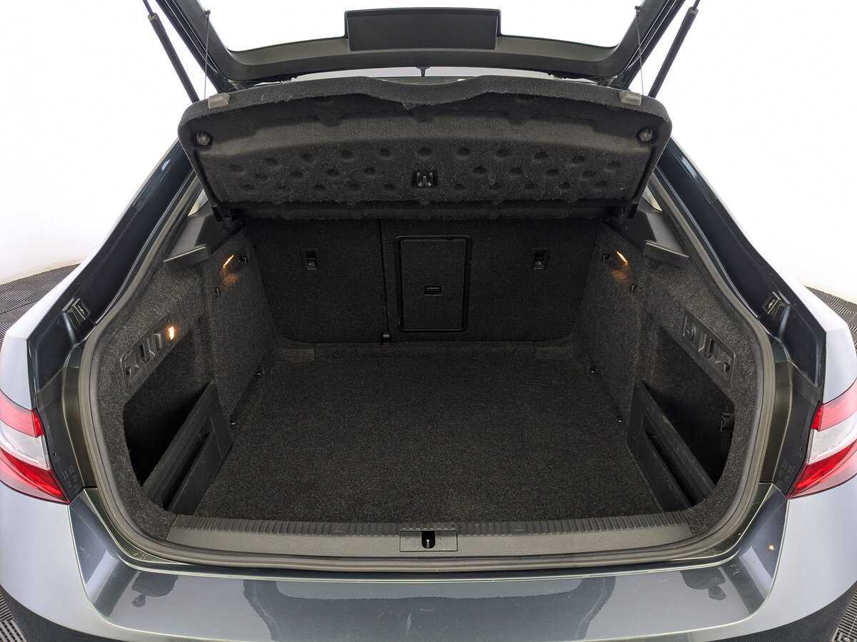 Skoda Superb с пробегом — 2019 год. Фото: #9