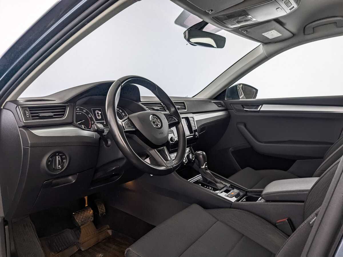 Skoda Superb с пробегом — 2019 год. Фото: #14