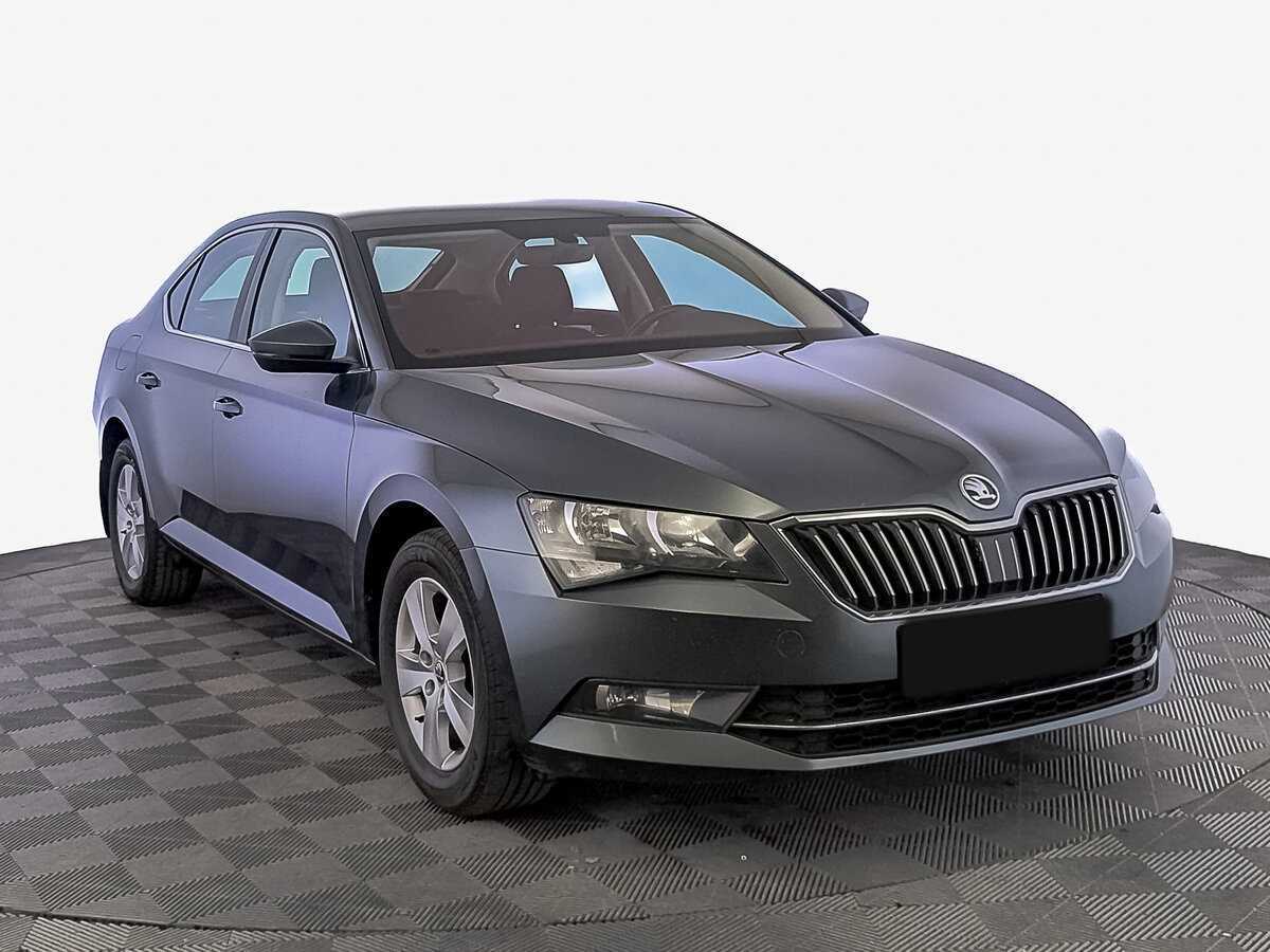 Skoda Superb с пробегом — 2019 год. Фото: #2