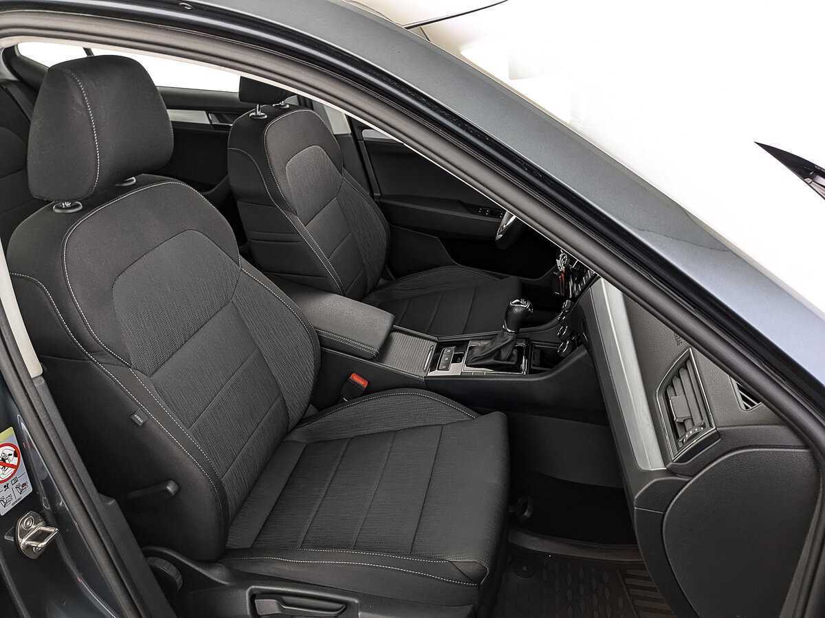 Skoda Superb с пробегом — 2018 год. Фото: #21