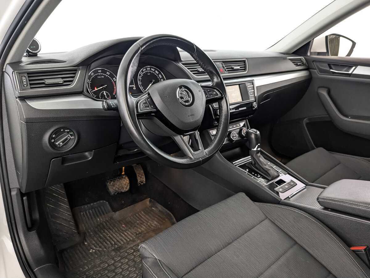Skoda Superb с пробегом — 2017 год. Фото: #14