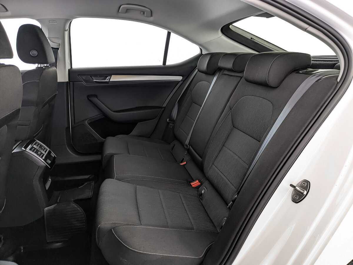 Skoda Superb с пробегом — 2018 год. Фото: #17