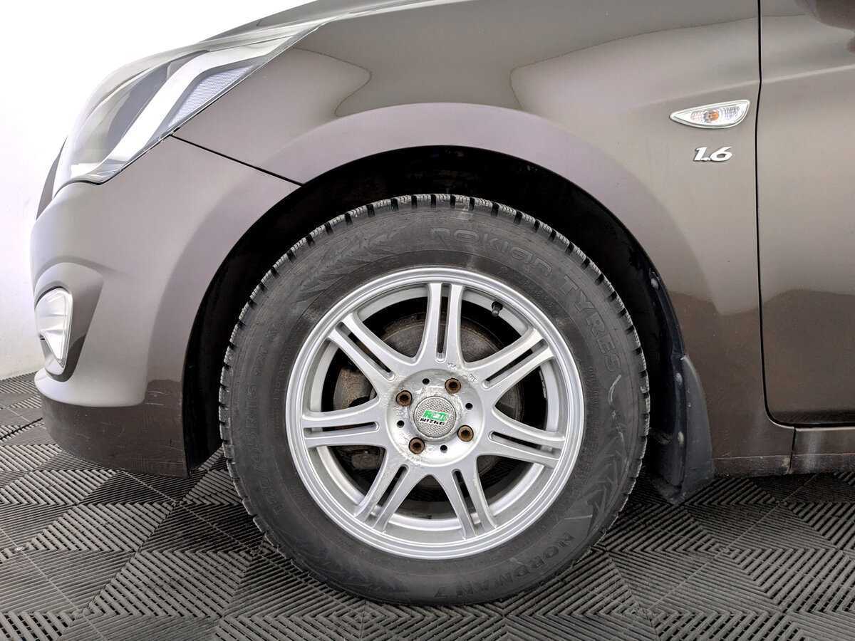 Hyundai Solaris с пробегом — 2016 год. Фото: #16