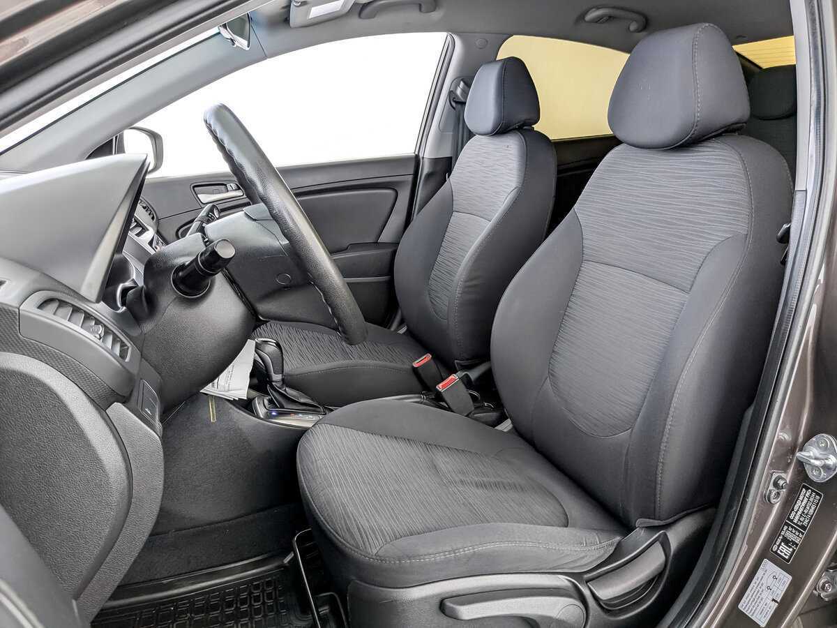 Hyundai Solaris с пробегом — 2016 год. Фото: #18