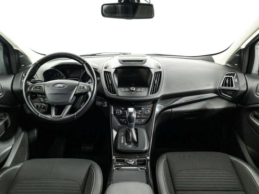 Ford Kuga с пробегом — 2017 год. Фото: #12