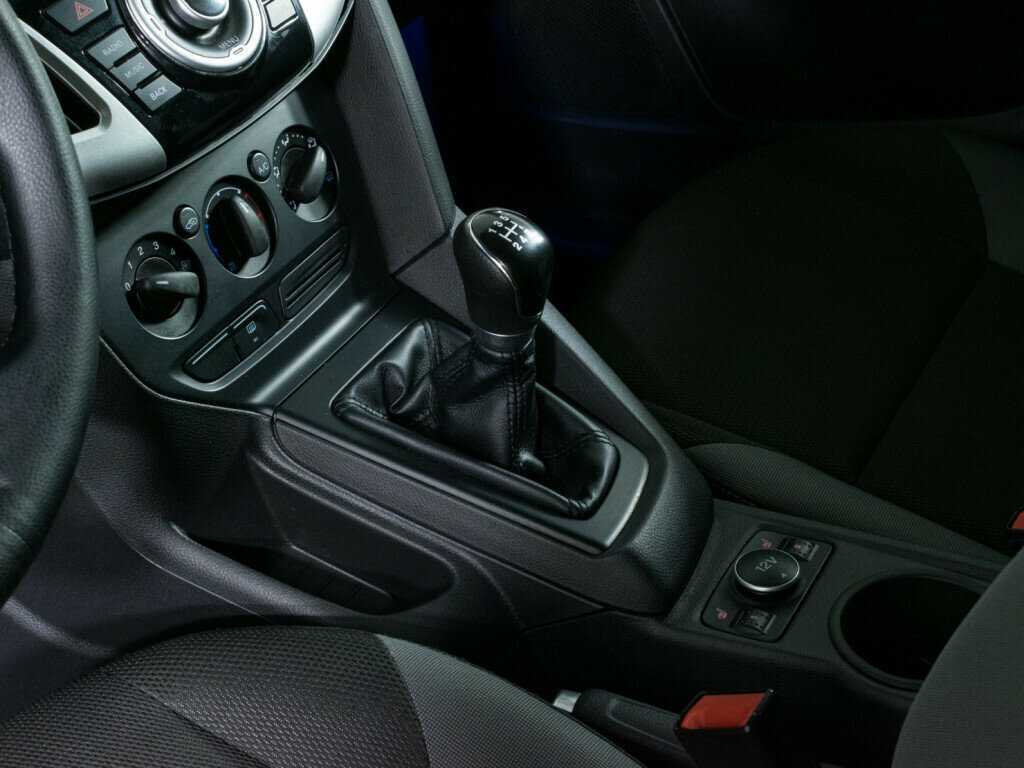 Ford Focus с пробегом — 2013 год. Фото: #12