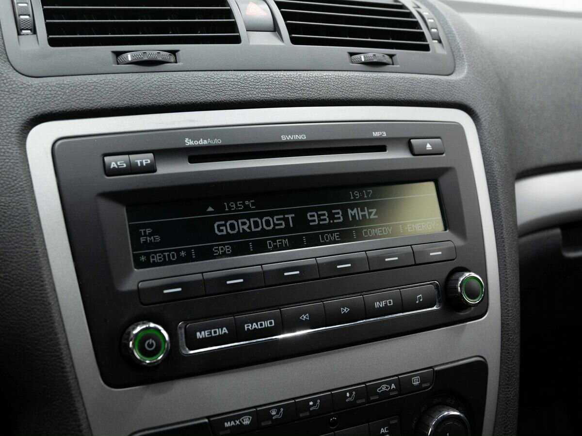 Skoda Octavia с пробегом — 2012 год. Фото: #18