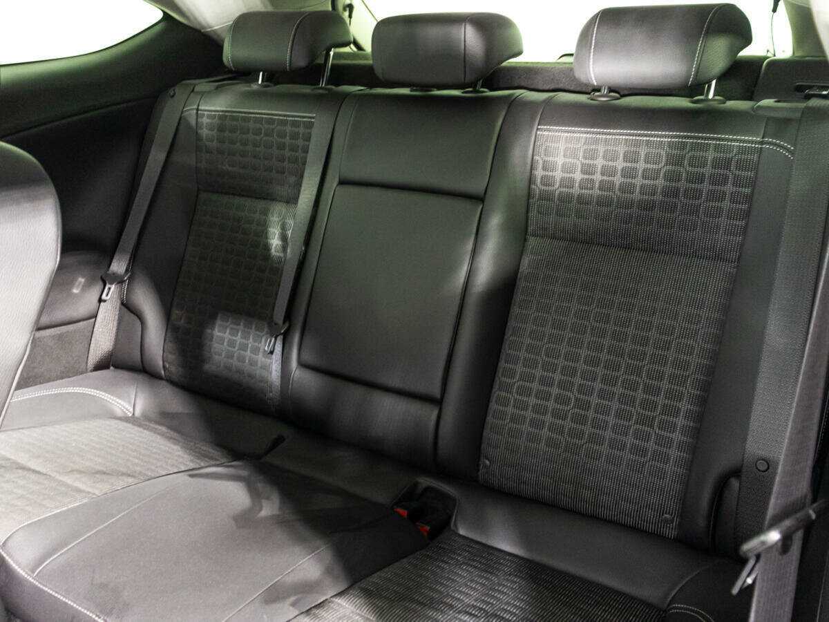 Opel Astra с пробегом — 2013 год. Фото: #9