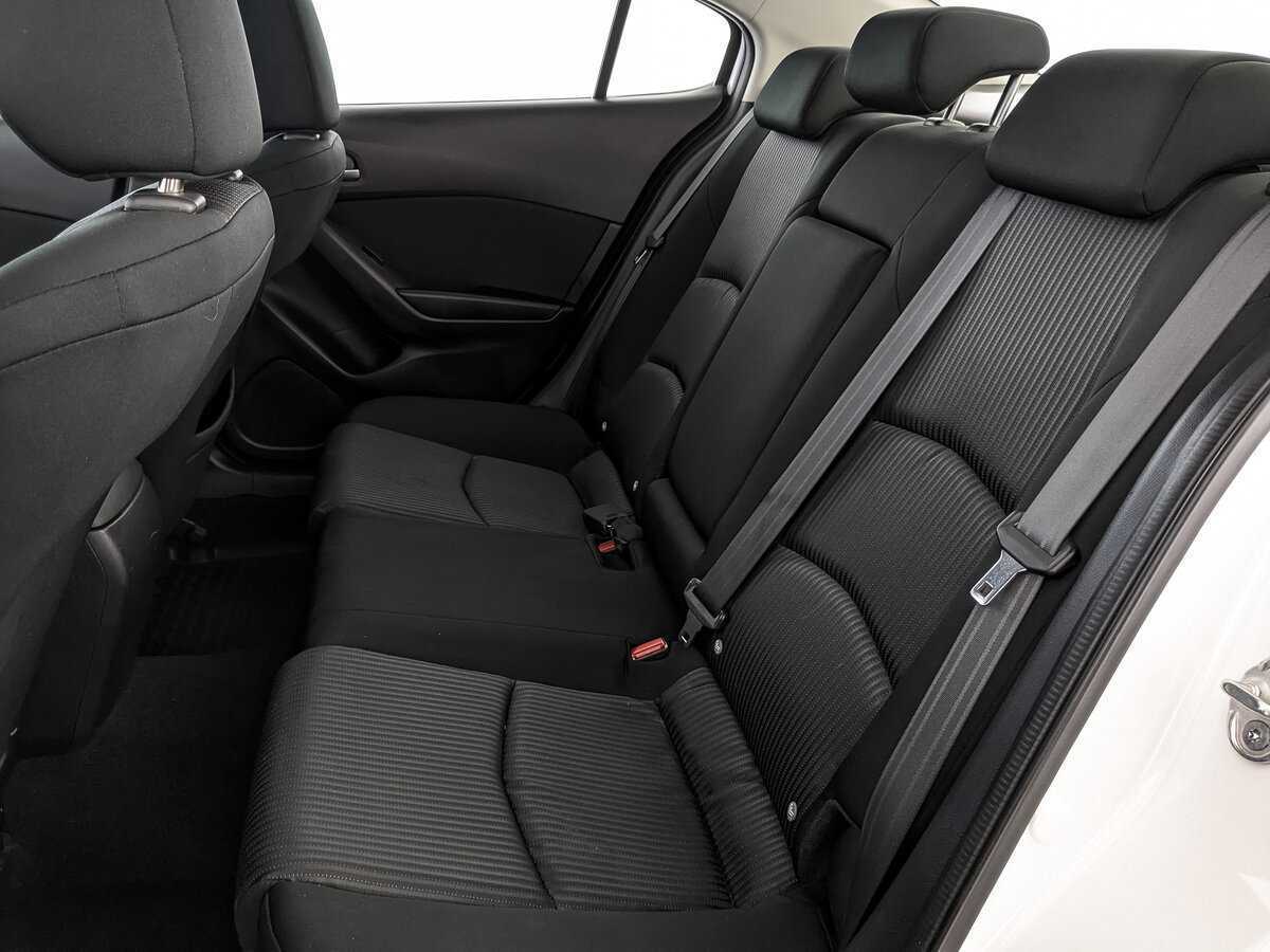 Mazda 3 с пробегом — 2014 год. Фото: #17