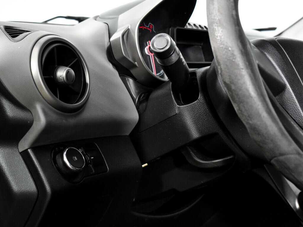 Chevrolet Aveo с пробегом — 2013 год. Фото: #9